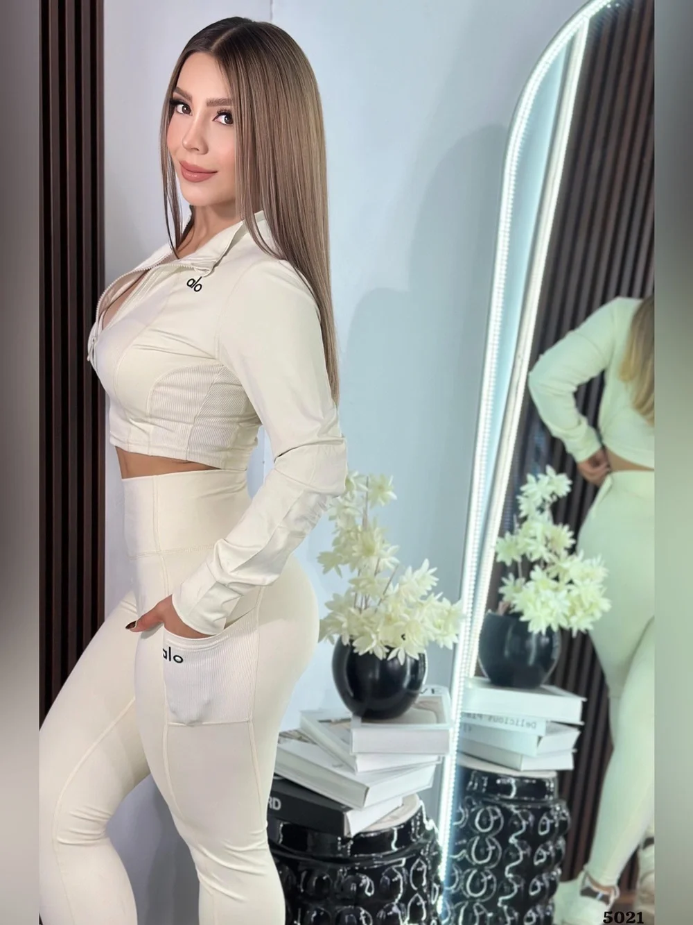ALO Yoga Sculpt High-Waist Legging in Cream